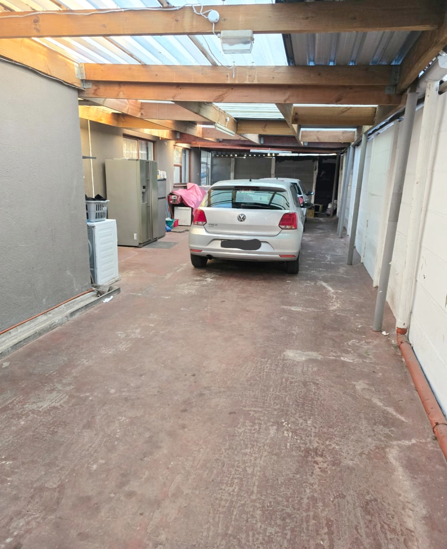 To Let 4 Bedroom Property for Rent in Bellville South Western Cape